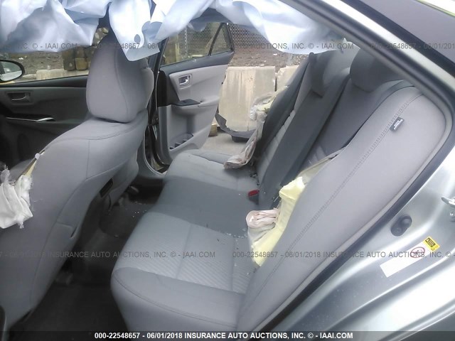4T1BF1FK6HU697440 - 2017 TOYOTA CAMRY LE/XLE/SE/XSE GRAY photo 8