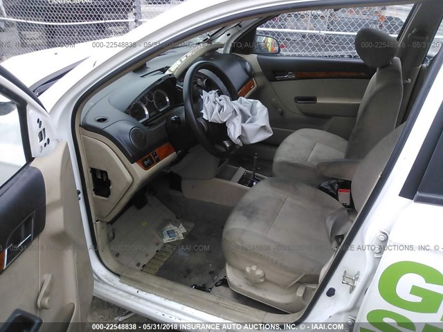 KL1TD56688B273902 - 2008 CHEVROLET AVEO LS WHITE photo 5