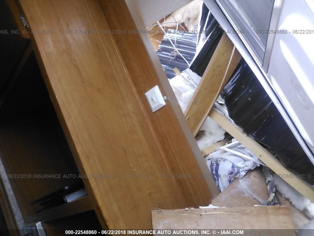 4X4TWDB22AA244496 - 2010 FOREST RIVER WILDWOOD  白色 照片 5