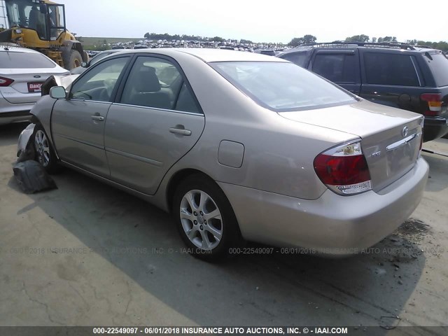 4T1BE32K35U991541 - 2005 TOYOTA CAMRY LE/XLE/SE თაფლისფერი ფოტო 3