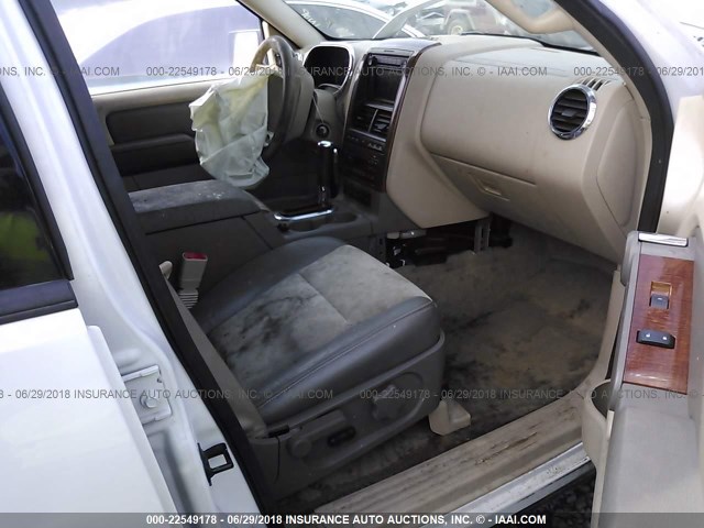 1FMEU748X6ZA03359 - 2006 FORD EXPLORER EDDIE BAUER WHITE photo 5