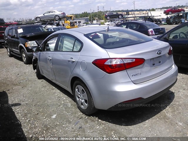 KNAFX4A63F5342762 - 2015 KIA FORTE LX SILVER photo 3