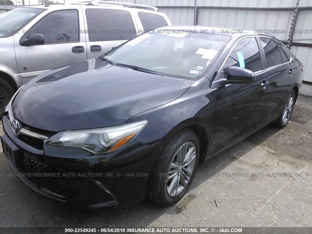 4T1BF1FK7GU184776 - 2016 TOYOTA CAMRY LE/XLE/SE/XSE BLACK photo 2