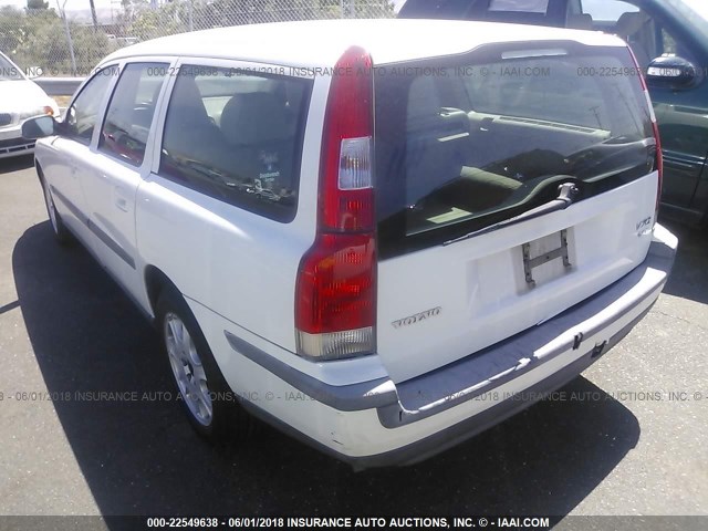 YV1SW58D321192095 - 2002 VOLVO V70 2.4T WHITE photo 3