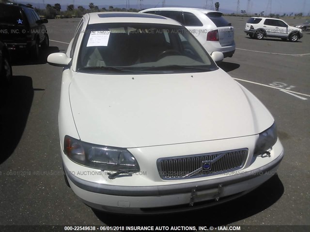 YV1SW58D321192095 - 2002 VOLVO V70 2.4T WHITE photo 6