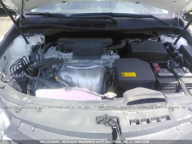 4T1BF1FK6FU488275 - 2015 TOYOTA CAMRY LE/XLE/SE/XSE WHITE photo 10
