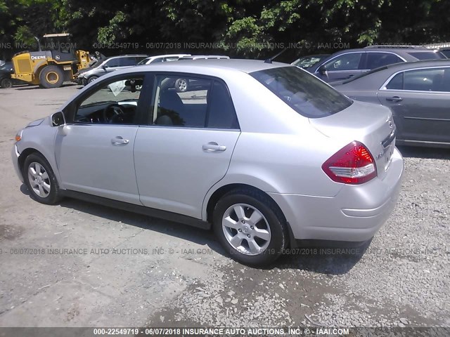 3N1BC11E37L428953 - 2007 NISSAN VERSA S/SL SILVER photo 3