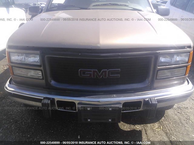 1GKGK26F4SJ700976 - 1995 GMC SUBURBAN K2500 GOLD photo 6