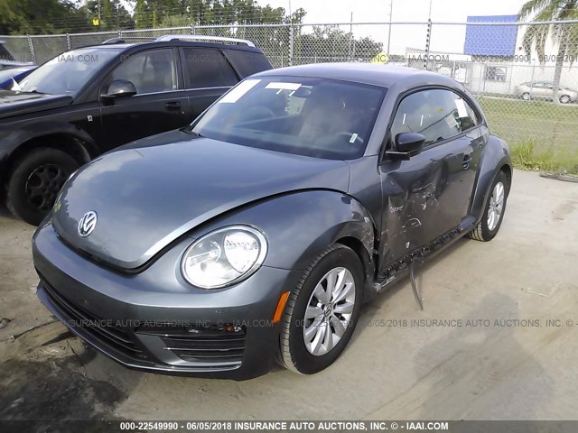 3VWF17AT1HM615686 - 2017 VOLKSWAGEN BEETLE 1.8T/S/CLASSIC/PINK GRAY photo 2