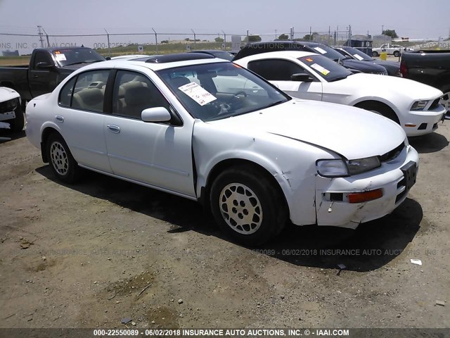 JN1CA21D6ST081680 - 1995 NISSAN MAXIMA GLE/GXE/SE WHITE photo 1