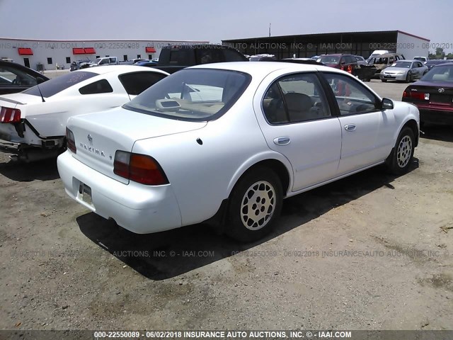 JN1CA21D6ST081680 - 1995 NISSAN MAXIMA GLE/GXE/SE WHITE photo 4