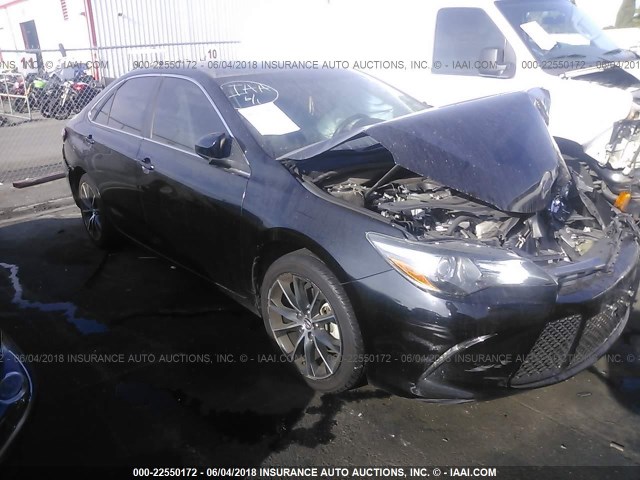 4T1BF1FKXFU018783 - 2015 TOYOTA CAMRY LE/XLE/SE/XSE 黑色 照片 1