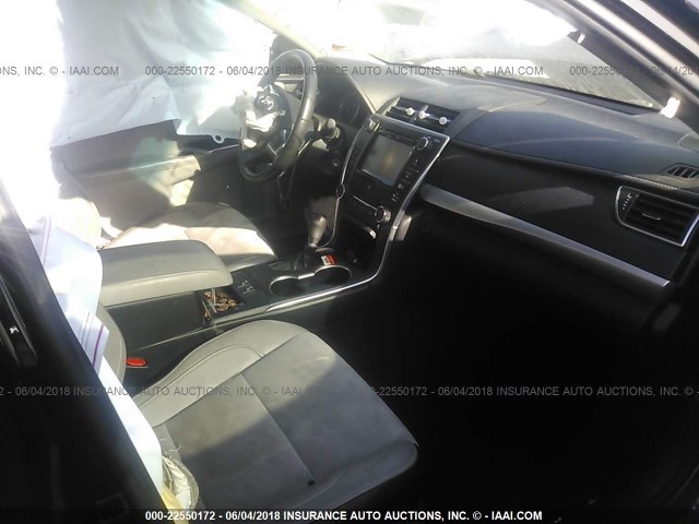 4T1BF1FKXFU018783 - 2015 TOYOTA CAMRY LE/XLE/SE/XSE 黑色 照片 5
