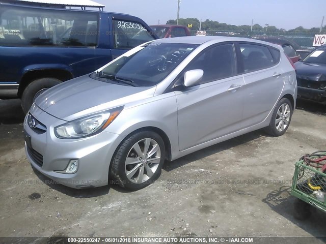 KMHCU5AEXCU016238 - 2012 HYUNDAI ACCENT GLS/GS/SE SILVER photo 2