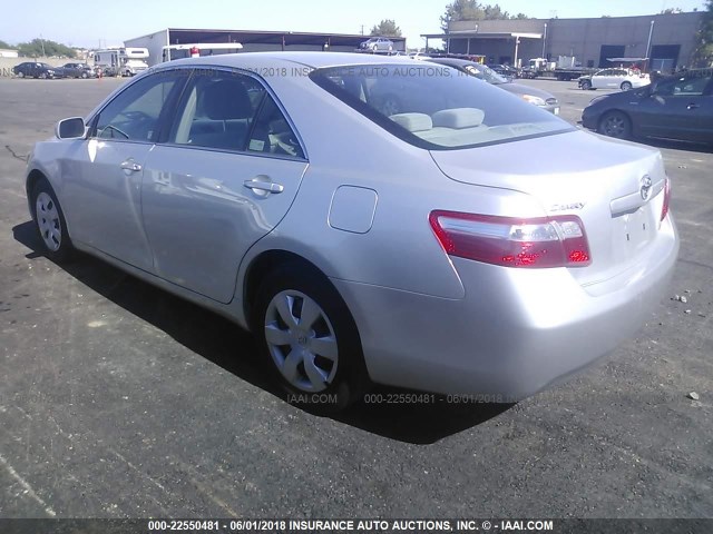 4T1BE46KX9U398930 - 2009 TOYOTA CAMRY SE/LE/XLE SILVER photo 3