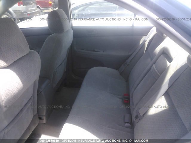 4T1BE32K44U888322 - 2004 TOYOTA CAMRY LE/XLE/SE ლურჯი ფოტო 8