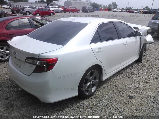 4T1BF1FKXCU617999 - 2012 TOYOTA CAMRY SE/LE/XLE თეთრი ფოტო 4