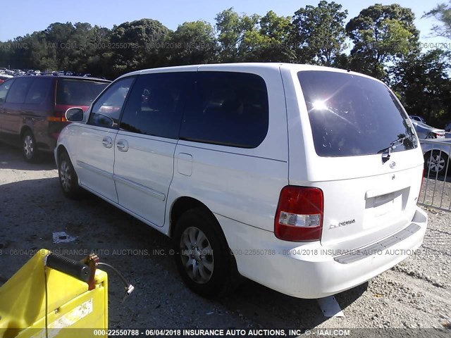 KNDUP131846596288 - 2004 KIA SEDONA EX/LX WHITE photo 3