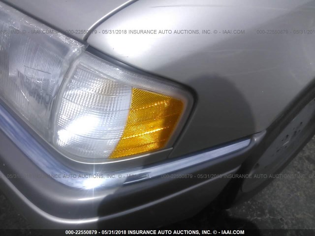 WDBHA22E9TF376779 - 1996 MERCEDES-BENZ C 220 Champagne photo 6