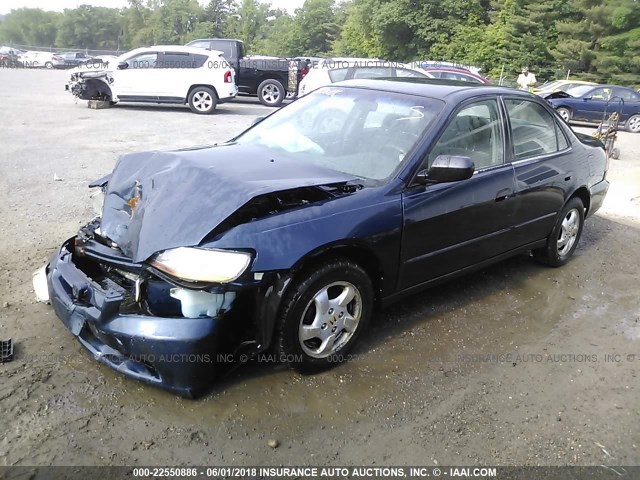 1HGCF8648YA082085 - 2000 HONDA ACCORD DX BLUE photo 2