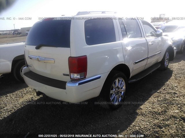 1A8HX58237F555977 - 2007 CHRYSLER ASPEN LIMITED WHITE photo 4