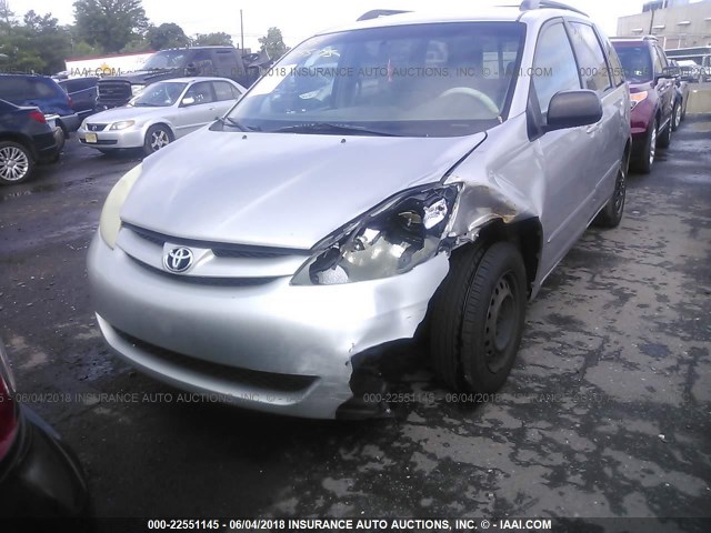 5TDZA23C06S389914 - 2006 TOYOTA SIENNA CE/LE SILVER photo 6