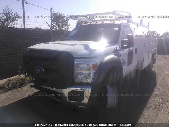 1FDUF4GT4GED32376 - 2016 FORD F450 SUPER DUTY WHITE photo 2