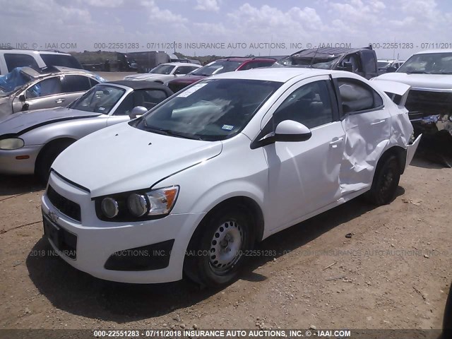 1G1JA5SH2D4165007 - 2013 CHEVROLET SONIC LS 白色 照片 2