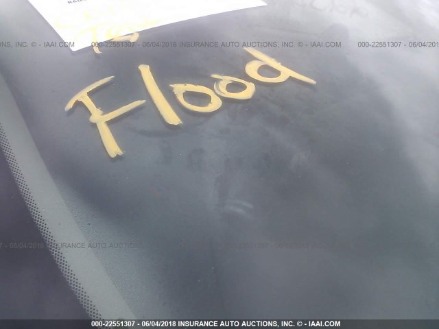 2G2WP552081167069 - 2008 PONTIAC GRAND PRIX WHITE photo 6