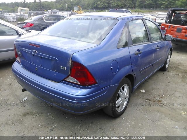 1FAFP38Z74W136581 - 2004 FORD FOCUS ZTS BLUE photo 4