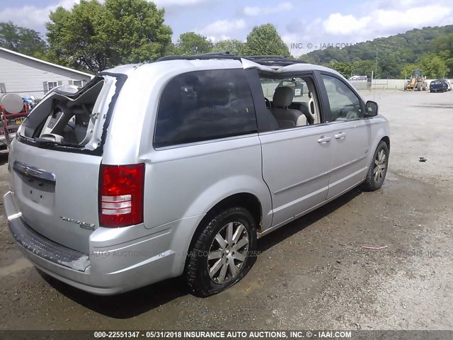 2A8HR54149R675810 - 2009 CHRYSLER TOWN & COUNTRY TOURING SILVER photo 4