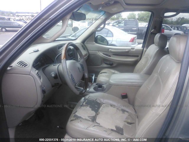 5LMFU28R42LJ02148 - 2002 LINCOLN NAVIGATOR GREEN photo 5