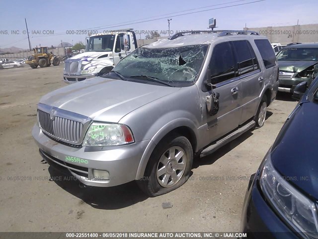 5LMFU27516LJ17646 - 2006 LINCOLN NAVIGATOR SILVER photo 2