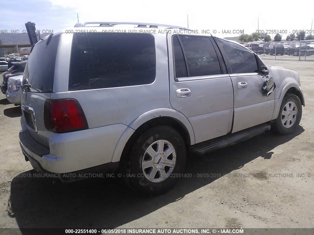 5LMFU27516LJ17646 - 2006 LINCOLN NAVIGATOR SILVER photo 4