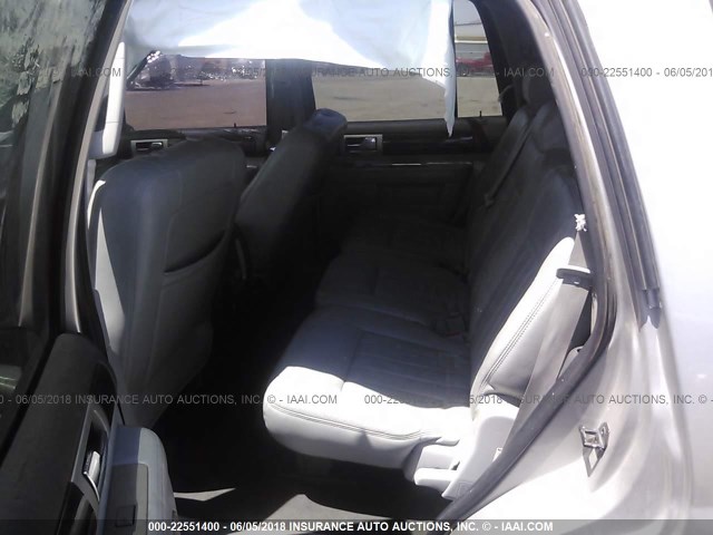 5LMFU27516LJ17646 - 2006 LINCOLN NAVIGATOR SILVER photo 8