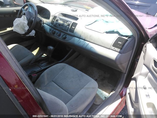 4T1BE32K92U626678 - 2002 TOYOTA CAMRY LE/XLE/SE წითელი ფოტო 5