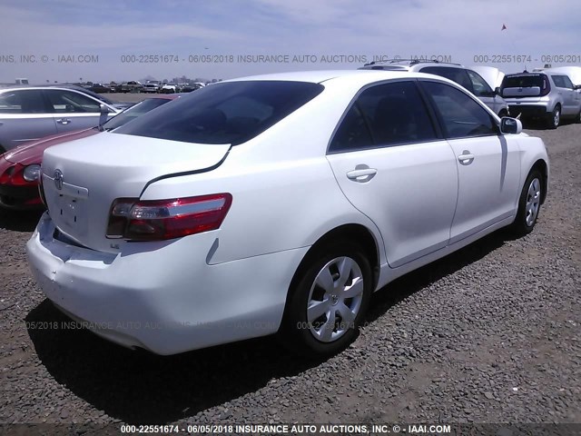 4T4BE46K78R040267 - 2008 TOYOTA CAMRY CE/LE/XLE/SE WHITE photo 4