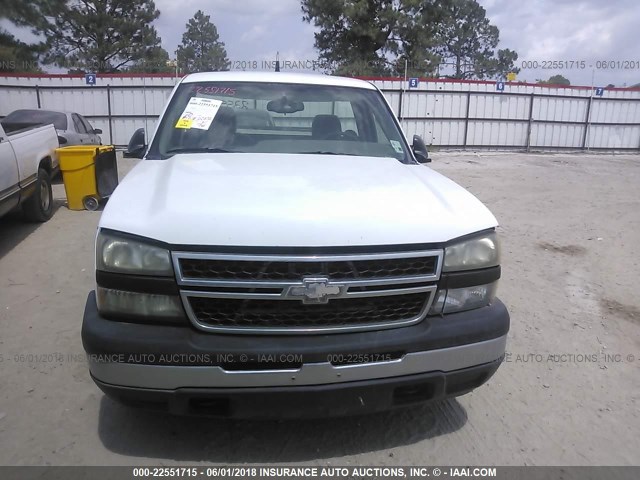 1GCEC14V97Z121043 - 2007 CHEVROLET SILVERADO C1500 CLASSIC WHITE photo 6