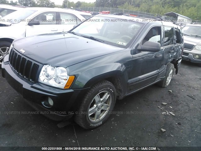 1J4GR48K75C722793 - 2005 JEEP GRAND CHEROKEE LAREDO/COLUMBIA/FREEDOM მწვანე ფოტო 2
