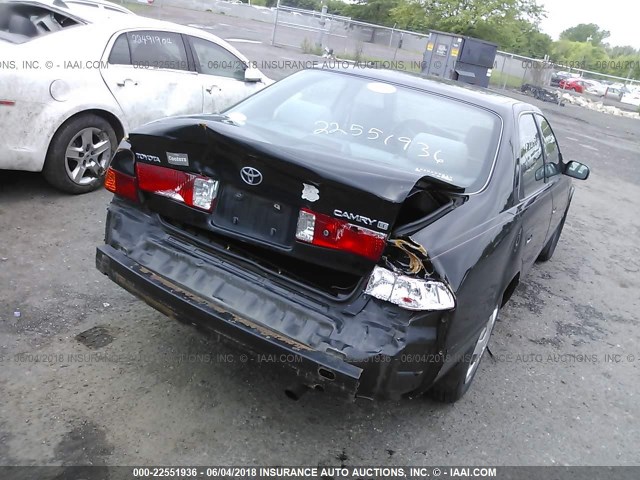JT2BG28K2Y0479242 - 2000 TOYOTA CAMRY LE/XLE BLACK photo 4