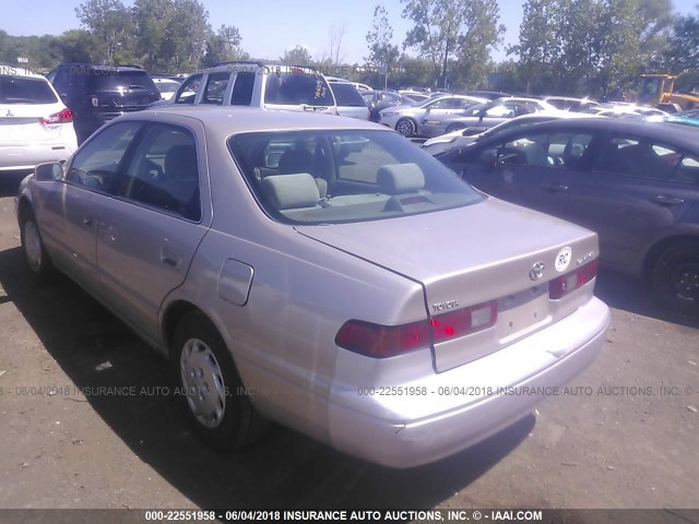 4T1BG22K7WU839462 - 1998 TOYOTA CAMRY CE/LE/XLE GOLD photo 3
