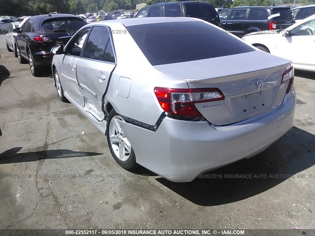 4T1BF1FK6CU185430 - 2012 TOYOTA CAMRY SE/LE/XLE 银色 照片 3