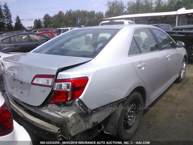 4T1BF1FK8EU403273 - 2014 TOYOTA CAMRY L/SE/LE/XLE 银色 照片 4