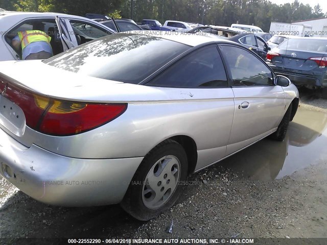 1G8ZY12772Z288026 - 2002 SATURN SC2 SILVER photo 4