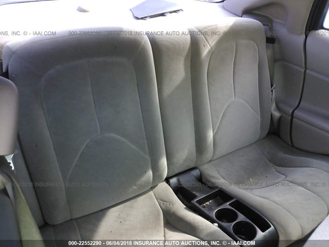 1G8ZY12772Z288026 - 2002 SATURN SC2 SILVER photo 8