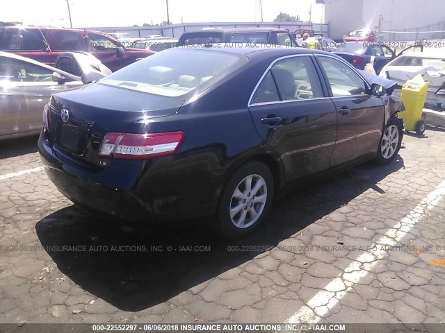 4T1BF3EK4AU081786 - 2010 TOYOTA CAMRY SE/LE/XLE BLACK photo 4