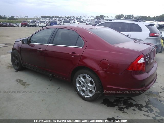3FAHP0HA3AR248844 - 2010 FORD FUSION SE RED photo 3