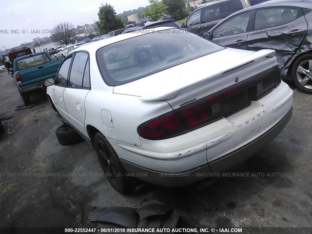 2G4WF5519Y1264000 - 2000 BUICK REGAL GS WHITE photo 3