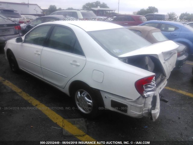 4T1BE32KX2U103203 - 2002 TOYOTA CAMRY LE/XLE/SE 白色 照片 3