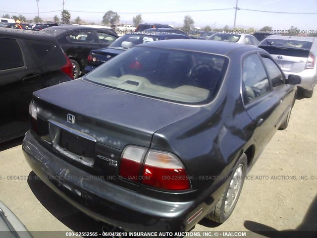 1HGCD5636VA204059 - 1997 HONDA ACCORD LX/EX GREEN photo 6